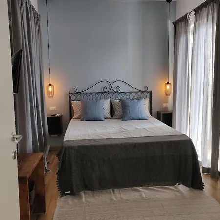 Paradiso Sul Mare * アーチ・カステッロ